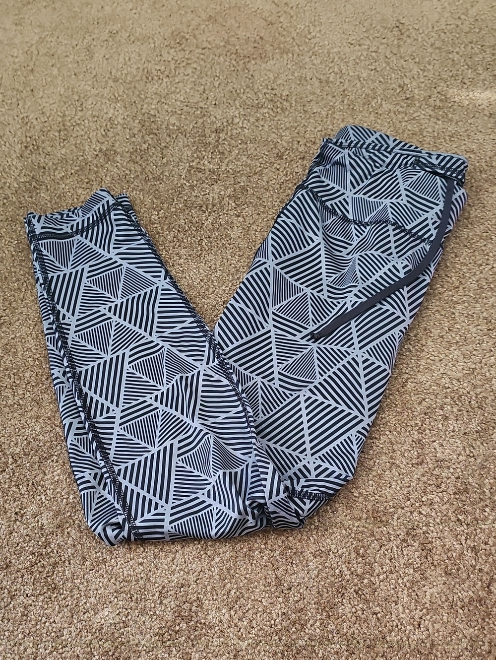 Danskin Black and White Striped Geometric Leggings